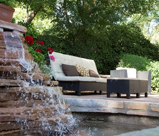 Gardiner Home water fountain